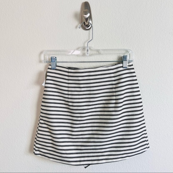 TOPSHOP Black & White Striped Button Suit Mini Skirt - Picture 8 of 12